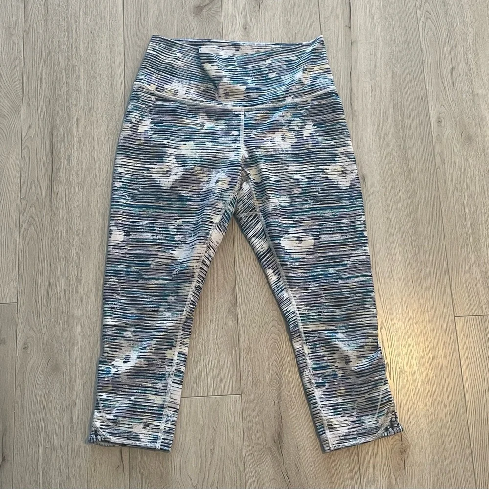 Lululemon True Self Crop II - Blurry Belle Multi Printed Capri Leggings - Picture 7 of 8